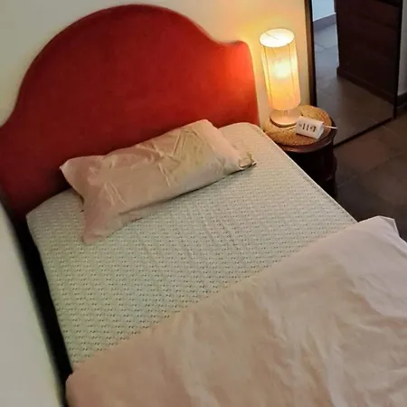 Rum i privatbostad Your Basic But Bonnie Corner