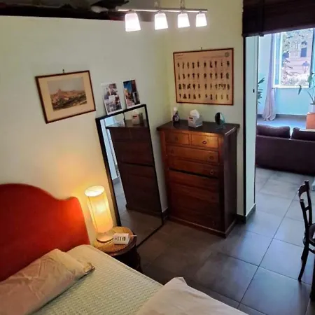 Проживание в семье Your Basic But Bonnie Corner Рим