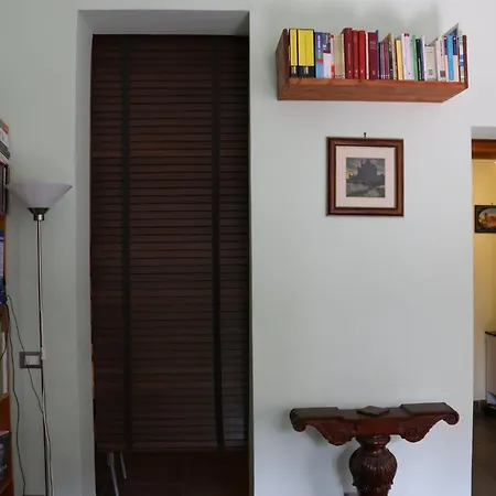 Your Basic But Bonnie Corner * Рим